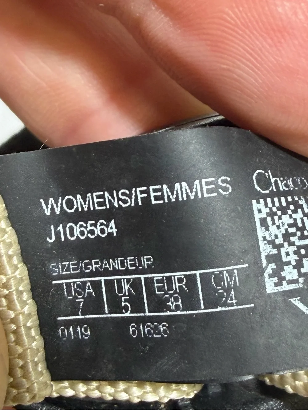 Chaco Black Sandal with Tan and Beige Chevron Straps 7 small chip in clasp